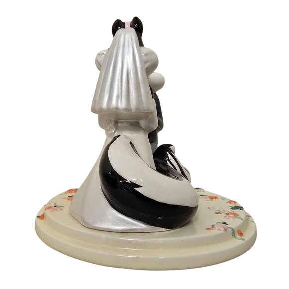 Looney Tunes Pepe Le Pew & Penelope Wedding 5.5" Figurine Wedding Cake Topper - Picture 2 of 6